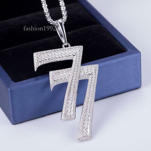 Fashion Jewelry Cuban Chain Moissanite with Sier Custom Jewelry Necklaces Pendant 
Fashion Jewelry Cuban Chain Moissanite with Sier Custom Jewelry Necklaces Pendant