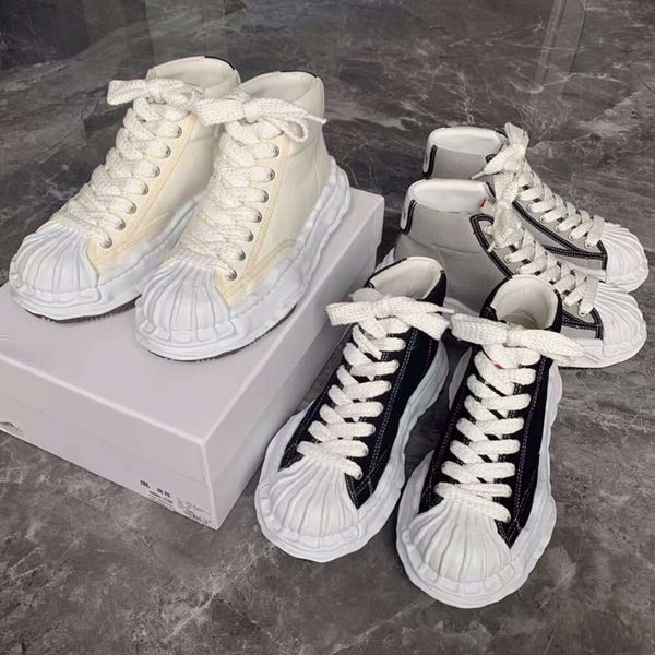 designer maison mihara yasuhiro mmy shoes men women low sole canvas shoe leather triple black white original sole cap sneakers trainers
designer maison mihara yasuhiro mmy shoes men women low sole canvas shoe leather triple black white original sole cap sneakers trainers