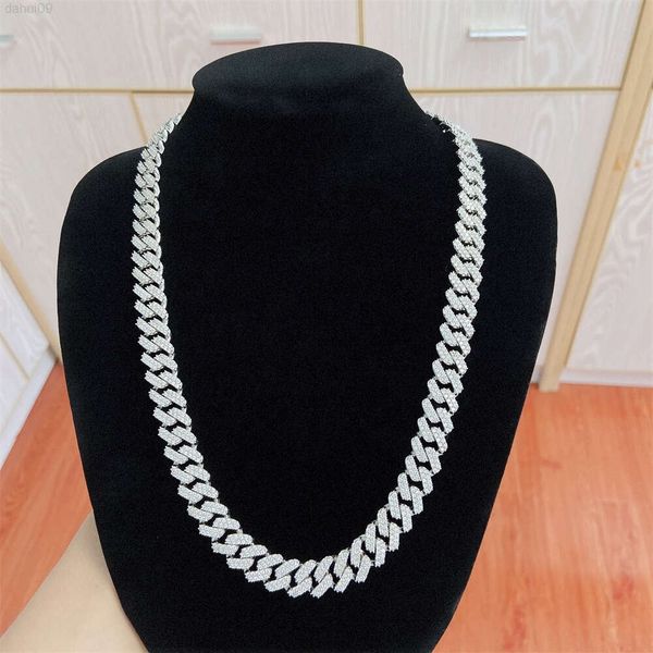 Top Sale 13mm 2 Row Diamond Hip Hop White Gold 925 Sterling Silver Iced Out Moissanite Cuban Chain
Top Sale 13mm 2 Row Diamond Hip Hop White Gold 925 Sterling Silver Iced Out Moissanite Cuban Chain
