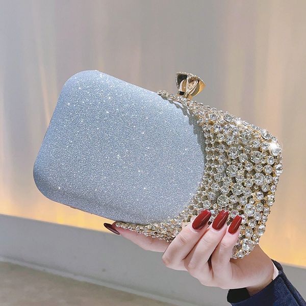 Personality women shoulder bags 2 colors this year's popular shiny alloy hard box handbags luxury moon-studded dinner bag elegant gold buckle dress handbag
Personality women shoulder bags 2 colors this year's popular shiny alloy hard box handbags luxury moon-studded dinner bag elegant gold buckle dress handbag