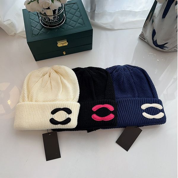 

Classic Winter Knitted Hat Designer Women's Warm Beanie Hats Men's Wool Skull Caps 3 Colors, C1