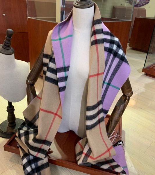 Echarpe Hijab Scarf Designer Stylish Women Cashmere Scarf Letter Lattice Scarvesl Soft Touch Warm Wraps with Tags Autum scarf designers
Echarpe Hijab Scarf Designer Stylish Women Cashmere Scarf Letter Lattice Scarvesl Soft Touch Warm Wraps with Tags Autum scarf designers
