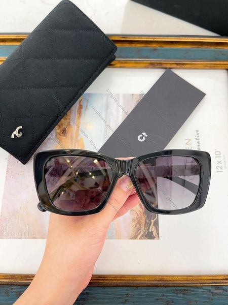 Fashion Designer Cool sunglasses Red leaf crystal glasses cut edge style eye care stone can be made of natural crystals
Fashion Designer Cool sunglasses Red leaf crystal glasses cut edge style eye care stone can be made of natural crystals