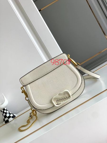 2023 original order High-end European and American calfskin handbags Cowhide luxury fashion armpit bag versatile shoulder bag luxury crossbody bag design 22CM
2023 original order High-end European and American calfskin handbags Cowhide luxury fashion armpit bag versatile shoulder bag luxury crossbody bag design 22CM