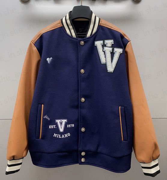 Mens Varsity Jacket Woman Fashion Pilot Jacket Casual Embroidery Coat Luxury Man Leather Coats Outerwear Designer Womens Tops 23FW -XL, Khaki
Mens Varsity Jacket Woman Fashion Pilot Jacket Casual Embroidery Coat Luxury Man Leather Coats Outerwear Designer Womens Tops 23FW -XL, Khaki