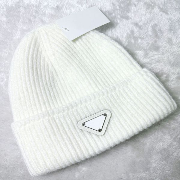 Designer Hat for Man Beanie Designers Hats Women Unisex Winter Casual Outdoor Beanies Bonnet Head Warm Cashmere Cap Fit Fashion QTAA, Red
Designer Hat for Man Beanie Designers Hats Women Unisex Winter Casual Outdoor Beanies Bonnet Head Warm Cashmere Cap Fit Fashion QTAA, Red