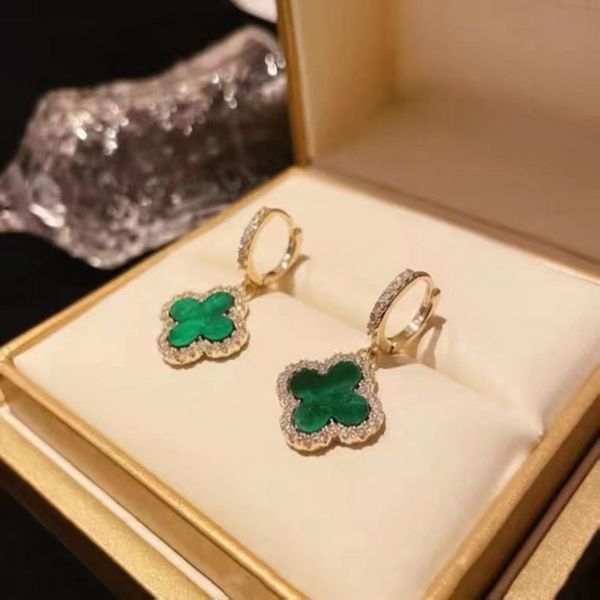 Designer earrings Four-leaf clover earrings for women classic small fragrant wind earrings new clover earrings 18k gold luxury flash mens earrings party gift
Designer earrings Four-leaf clover earrings for women classic small fragrant wind earrings new clover earrings 18k gold luxury flash mens earrings party gift
