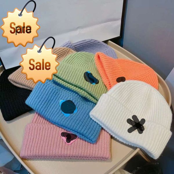 ABall Caps Fashion Luxury beanies designer Winter Bean men women design knit hats fall woolen cap letter jacquard Unisex 100% Cashmere letter leisure Skull Hat111w
ABall Caps Fashion Luxury beanies designer Winter Bean men women design knit hats fall woolen cap letter jacquard Unisex 100% Cashmere letter leisure Skull Hat111w