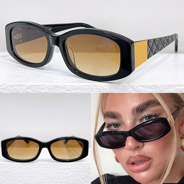 Designer sunglasses with high-quality 1:1 travel board oval frame and patterned metal symbol C74573 on the legs for fashionable and sexy women
Designer sunglasses with high-quality 1:1 travel board oval frame and patterned metal symbol C74573 on the legs for fashionable and sexy women