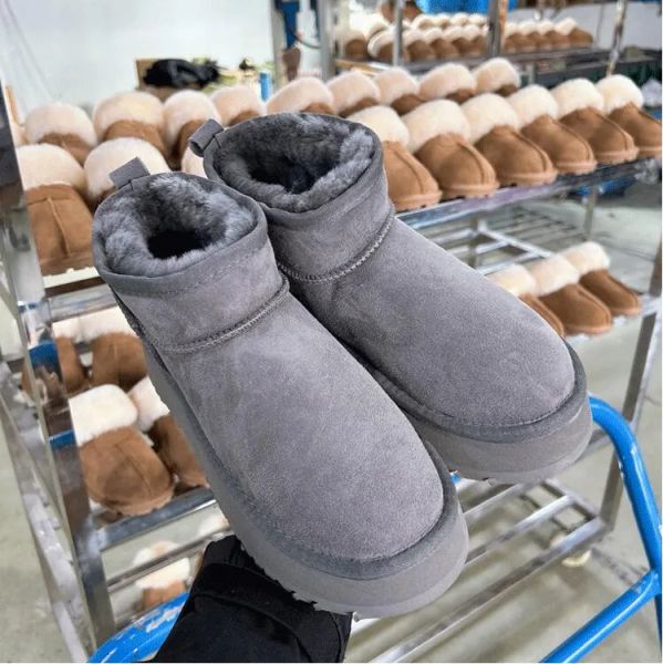

2024 Fashion Australia Classic ultra mini platform boots Tazz Suede slipper women snow boot designer slippers chestnut Charcoal brown Sheepskin Shearling booties, Orange