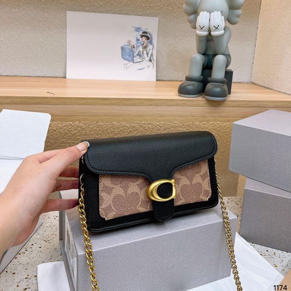 Women's Crossbody Bag Small Square Bag Dual Color Patchwork C Logo Single Shoulder Bag Chain Print Shopping Bag 
Women's Crossbody Bag Small Square Bag Dual Color Patchwork C Logo Single Shoulder Bag Chain Print Shopping Bag