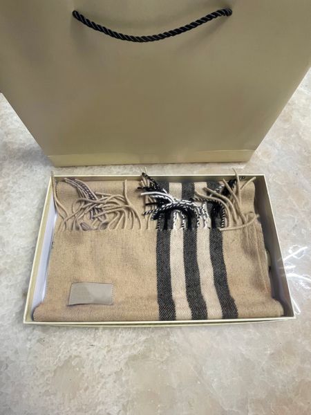 Cashmere hijab Designer Echarpe Echarpe Winter Men's and Women's Long Scarf Fashion Classic Never Go Out
Cashmere hijab Designer Echarpe Echarpe Winter Men's and Women's Long Scarf Fashion Classic Never Go Out