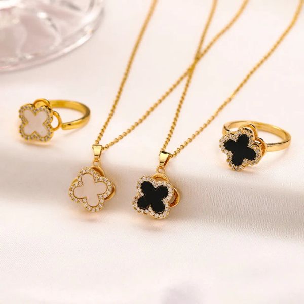 Van Clover necklace Classic Four-leaf vanly cleefly Clover Designer vans Necklace Women silver Fashion van Necklace necklaces Jewelry chains for Lover Gift 1988
Van Clover necklace Classic Four-leaf vanly cleefly Clover Designer vans Necklace Women silver Fashion van Necklace necklaces Jewelry chains for Lover Gift 1988