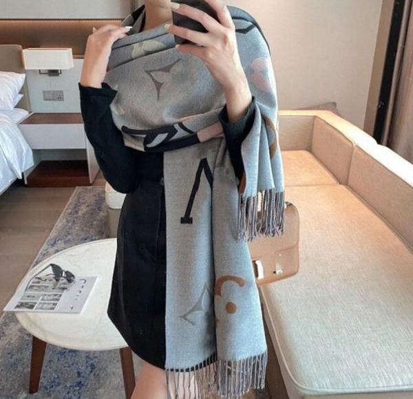 Brand designer scarf Women Long Winter Wram Pashmina Long Wraps with Tassel Bufanda Foulard 61MO
Brand designer scarf Women Long Winter Wram Pashmina Long Wraps with Tassel Bufanda Foulard 61MO