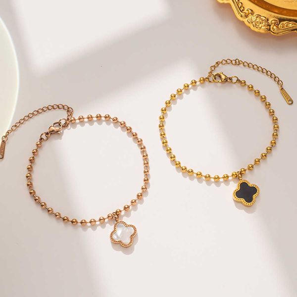 Designer bracelet four-leaf Clover luxury top jewelry Korean version of women's titanium steel bracelet women's four leaf clover pendant Jewelry gift Van Clee
Designer bracelet four-leaf Clover luxury top jewelry Korean version of women's titanium steel bracelet women's four leaf clover pendant Jewelry gift Van Clee