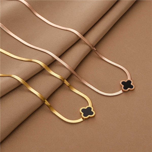 Designer necklace four-leaf Clover luxury top jewelry female classic clover collar titanium steel necklace female snake bone clavicle chain Jewelry gift Van Clee, 8810 clover rose gold
Designer necklace four-leaf Clover luxury top jewelry female classic clover collar titanium steel necklace female snake bone clavicle chain Jewelry gift Van Clee, 8810 clover rose gold