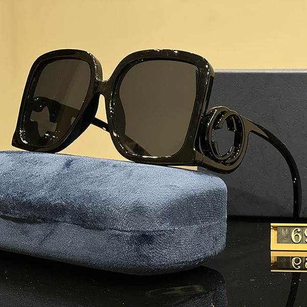 Glasses Designer Letter Polarized Sunglasses Personality UV Resistant Men Women Goggle Retro Square Sun Glass Casual
Glasses Designer Letter Polarized Sunglasses Personality UV Resistant Men Women Goggle Retro Square Sun Glass Casual