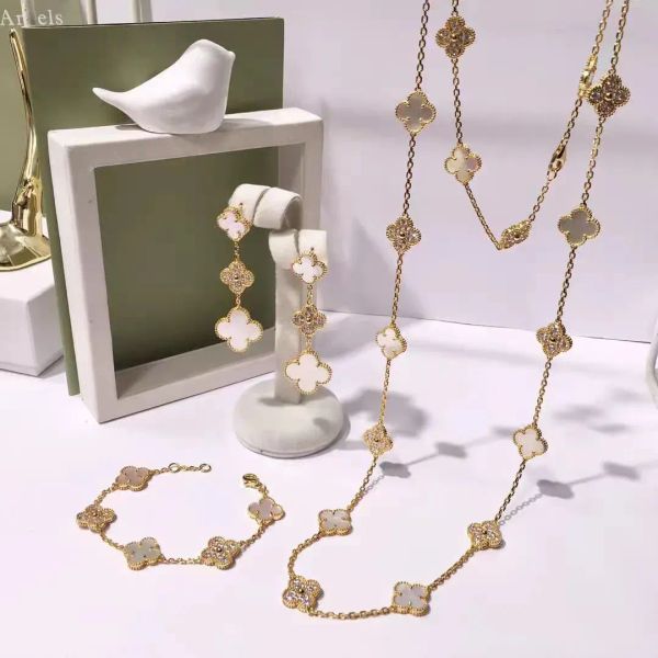 Classic designer jewelry Four-leaf Clover Necklace jewelrys Diamond Silver Plated Agate Pendant 20 flower four-leaf clover necklace for Girl Jewelry Gift Van Clee
Classic designer jewelry Four-leaf Clover Necklace jewelrys Diamond Silver Plated Agate Pendant 20 flower four-leaf clover necklace for Girl Jewelry Gift Van Clee