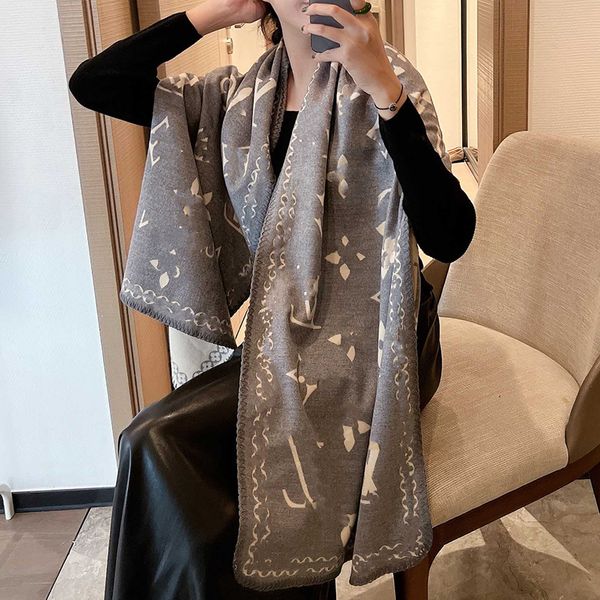 echarpe Echarpe Silk Designer Cashmere Scarf Winter Women and Men Long Scarf Shawl Quality Headband Fashion Class silk scarf
echarpe Echarpe Silk Designer Cashmere Scarf Winter Women and Men Long Scarf Shawl Quality Headband Fashion Class silk scarf