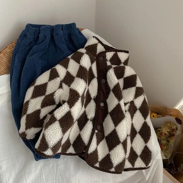 Jackets Male Lambs Wool Coat Of Western Style Children Warm Grid Upset The Baby Plush In Winter 7264, Colorful
Jackets Male Lambs Wool Coat Of Western Style Children Warm Grid Upset The Baby Plush In Winter 7264, Colorful
