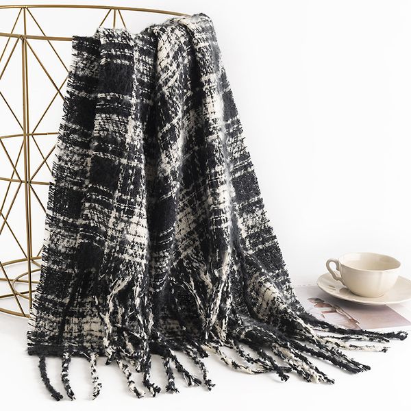 Designer Scarf Square Check Cashmere Scarf Women Warm Elegant Fashion Casual Autumn Winter
Designer Scarf Square Check Cashmere Scarf Women Warm Elegant Fashion Casual Autumn Winter