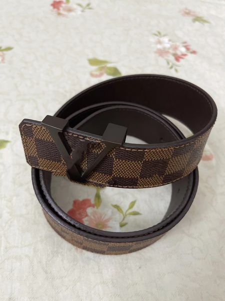 2023 couple designer belt luxury womens men belts classical bronze large smooth buckle leather belts designer bags 1688 ggs louiseity 1 viut, Red;black
2023 couple designer belt luxury womens men belts classical bronze large smooth buckle leather belts designer bags 1688 ggs louiseity 1 viut, Red;black