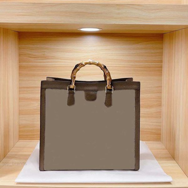 lady tote bag mummy bag pvc bag women shopping handbag retro shoulder handbag large capacity pouch cowhide fabric with leather case
lady tote bag mummy bag pvc bag women shopping handbag retro shoulder handbag large capacity pouch cowhide fabric with leather case