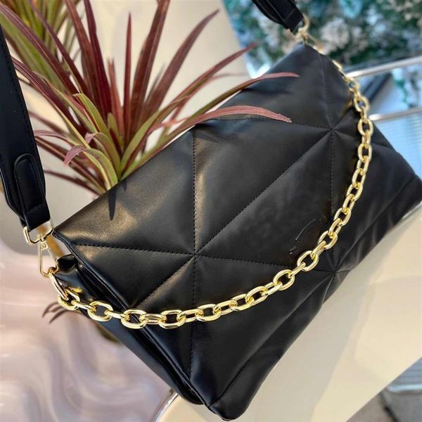 cross body designer shoulder bags fashion lingge gold chain handbag men's and women's luxury diagonal bag high quali2813
cross body designer shoulder bags fashion lingge gold chain handbag men's and women's luxury diagonal bag high quali2813