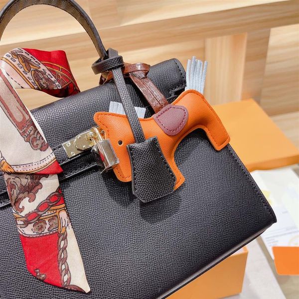 luxurys designers bags handbag classic first layer cowhide women shoulder bages high quanlity totes fashion and all-match293o
luxurys designers bags handbag classic first layer cowhide women shoulder bages high quanlity totes fashion and all-match293o