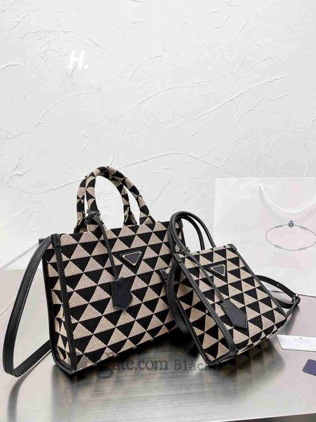 small symbole jacquard fabric handbag tote shoulder bags women designer shopping bag satchel luxury messenger cross body handbags for purse
small symbole jacquard fabric handbag tote shoulder bags women designer shopping bag satchel luxury messenger cross body handbags for purse