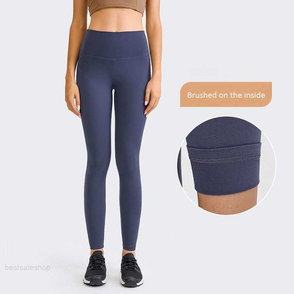 l-144 high rise fleece tight naked feeling yoga pants elastic leggings with pockets have t-line running sweatpants solid color women top
l-144 high rise fleece tight naked feeling yoga pants elastic leggings with pockets have t-line running sweatpants solid color women top