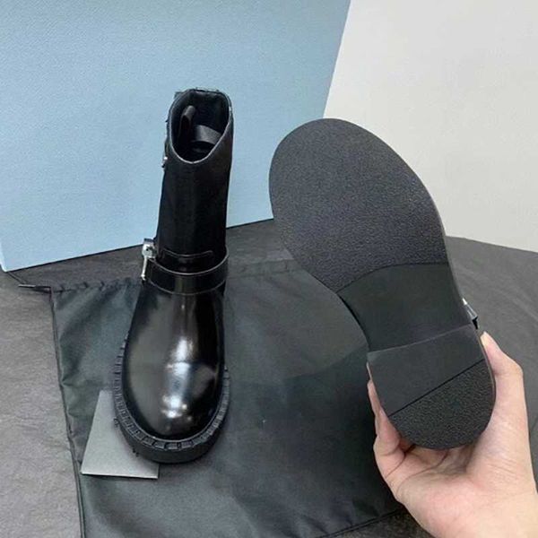 2022 designer boots fashion winter low-heeled women's ankle re-nylon brushed leather ankle boots square head belt buckle office ladies, Black
2022 designer boots fashion winter low-heeled women's ankle re-nylon brushed leather ankle boots square head belt buckle office ladies, Black