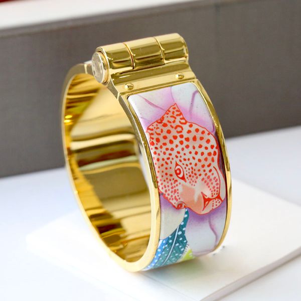 enamel clic bangle for women charm bracelets 20mm middle size snap-fastener orange leopard enamel, Golden;silver
enamel clic bangle for women charm bracelets 20mm middle size snap-fastener orange leopard enamel, Golden;silver