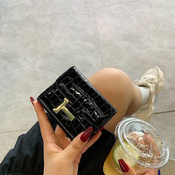 crocodile print card bag high value niche design thin fashion senior sense large capacity card coin purse students tide, Red;black
crocodile print card bag high value niche design thin fashion senior sense large capacity card coin purse students tide, Red;black