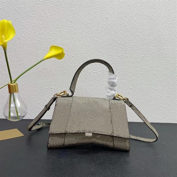 luxury designer tote genuine leather hourglass handbags crossbody bags jointly pattern women's men fashion wallet177x
luxury designer tote genuine leather hourglass handbags crossbody bags jointly pattern women's men fashion wallet177x