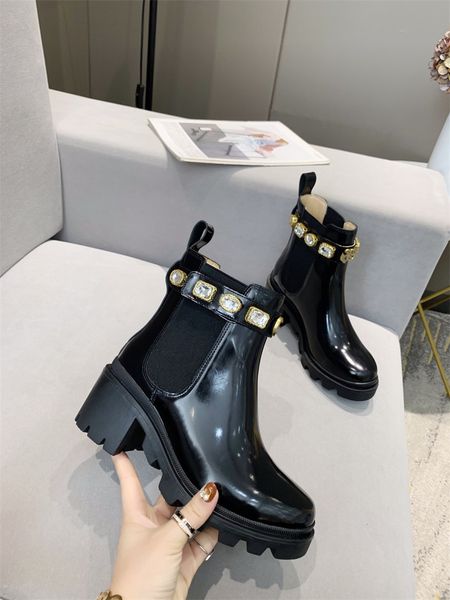 women boots luxurys platform designer 2 colour short fashion ankle biker winter snow sneakers keep warm size 35-41 without box, Black
women boots luxurys platform designer 2 colour short fashion ankle biker winter snow sneakers keep warm size 35-41 without box, Black