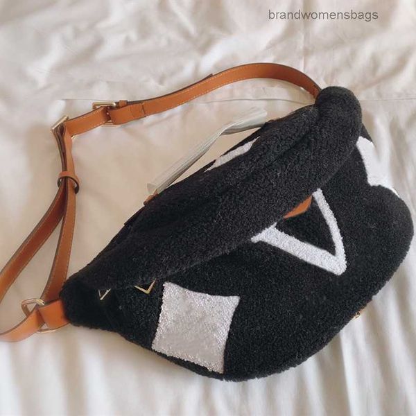 mens womens winter teddy waist bag designer chest bags crossbody lamb wool genuine soft fur bumbag classic shoulder belt bag brandwomensbags
mens womens winter teddy waist bag designer chest bags crossbody lamb wool genuine soft fur bumbag classic shoulder belt bag brandwomensbags