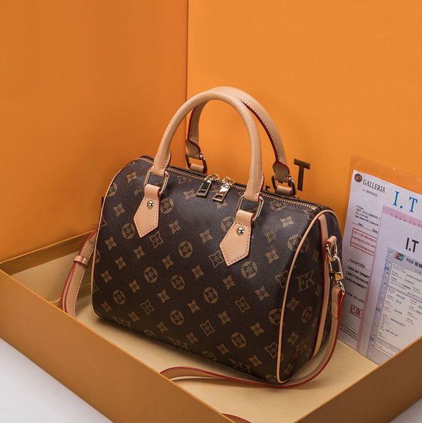 quality luxury designers bags women cross body travel handbag classic lady paris style printed plaid shoulder bag leather speedy tote messen
quality luxury designers bags women cross body travel handbag classic lady paris style printed plaid shoulder bag leather speedy tote messen