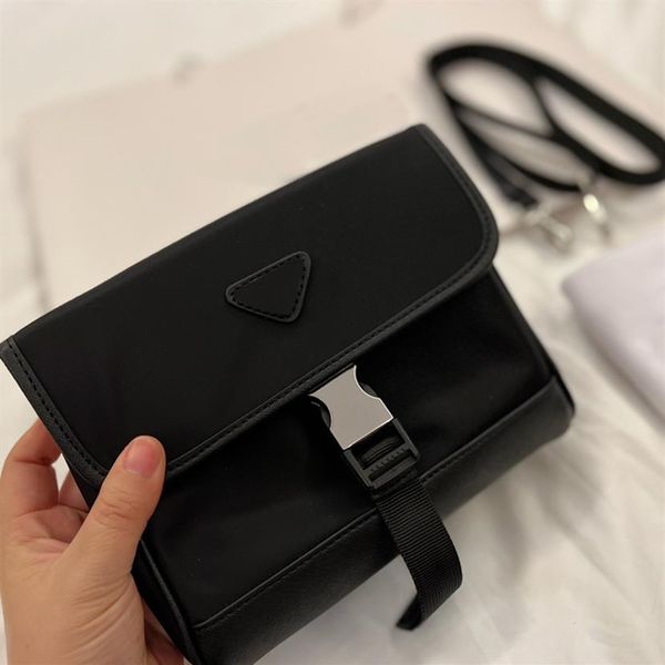 designer crossbody bag purses for women men luxury fashion cell phone shoulder bags card holder wallet purse classic small nylon l229a
designer crossbody bag purses for women men luxury fashion cell phone shoulder bags card holder wallet purse classic small nylon l229a