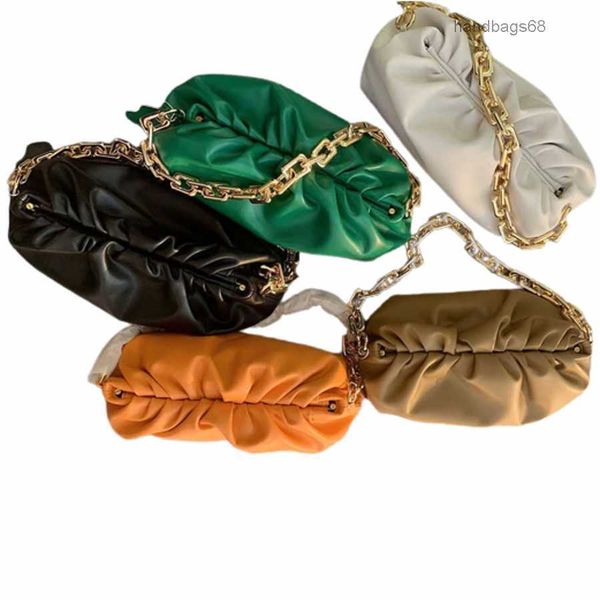 2022 women's real leather big chain cloud bag soft wrinkled dumpling shoulder messenger large chain handbag designer fashion clutch bag
2022 women's real leather big chain cloud bag soft wrinkled dumpling shoulder messenger large chain handbag designer fashion clutch bag