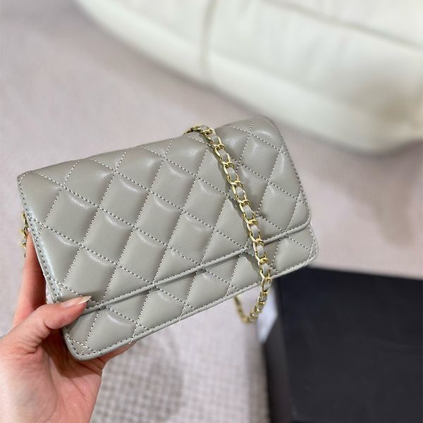 designer bags women shoulder bags handbag crossbody luxurys card bag fashion classic metallic logos genuine leather clutch totes wallets lad
designer bags women shoulder bags handbag crossbody luxurys card bag fashion classic metallic logos genuine leather clutch totes wallets lad