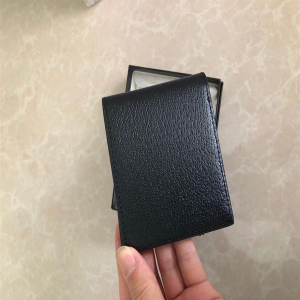 new 2018 famous fashion brand men's short leather purse decorated with chic metal detail purse322f, Red;black
new 2018 famous fashion brand men's short leather purse decorated with chic metal detail purse322f, Red;black