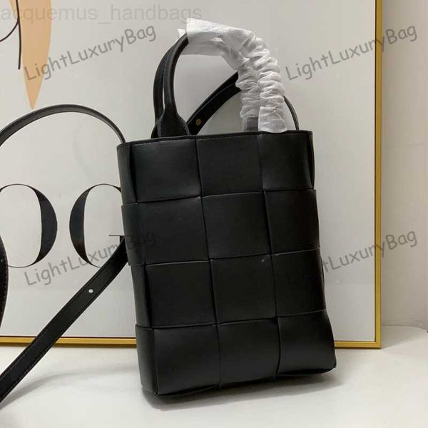 venetas designer bag bottegas handbag luxury women fashion shoulder crossbody bags versatile purses totes saddle venetta wallet jaev
venetas designer bag bottegas handbag luxury women fashion shoulder crossbody bags versatile purses totes saddle venetta wallet jaev