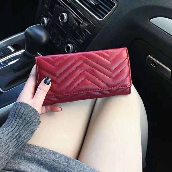 2021 luxurys designer classic humanoid pattern wallet women quilted fashion lady pu leather rectangular covered wallet227s, Red;black
2021 luxurys designer classic humanoid pattern wallet women quilted fashion lady pu leather rectangular covered wallet227s, Red;black