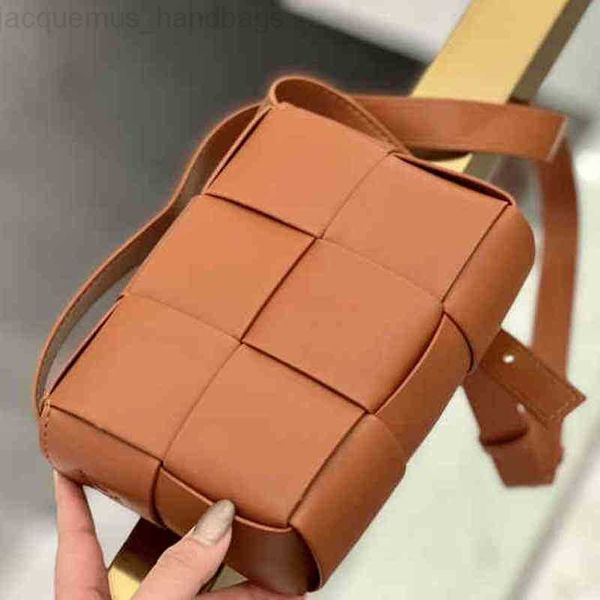 venetas designer bag bottegas handbag luxury women fashion shoulder crossbody bags versatile purses totes saddle venetta wallet 6m2k
venetas designer bag bottegas handbag luxury women fashion shoulder crossbody bags versatile purses totes saddle venetta wallet 6m2k
