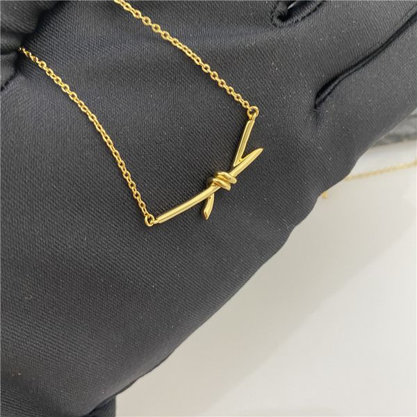 womens necklace stainless steel designer necklaces silver chain couple gold pendant fashion wholesale jewelry for neck accessories birthday
womens necklace stainless steel designer necklaces silver chain couple gold pendant fashion wholesale jewelry for neck accessories birthday