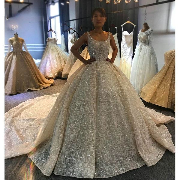 luxury crystal beaded spaghetti ball gown wedding dresses vintage saudi arabic dubai plus size open back bridal gown real pictures, White
luxury crystal beaded spaghetti ball gown wedding dresses vintage saudi arabic dubai plus size open back bridal gown real pictures, White