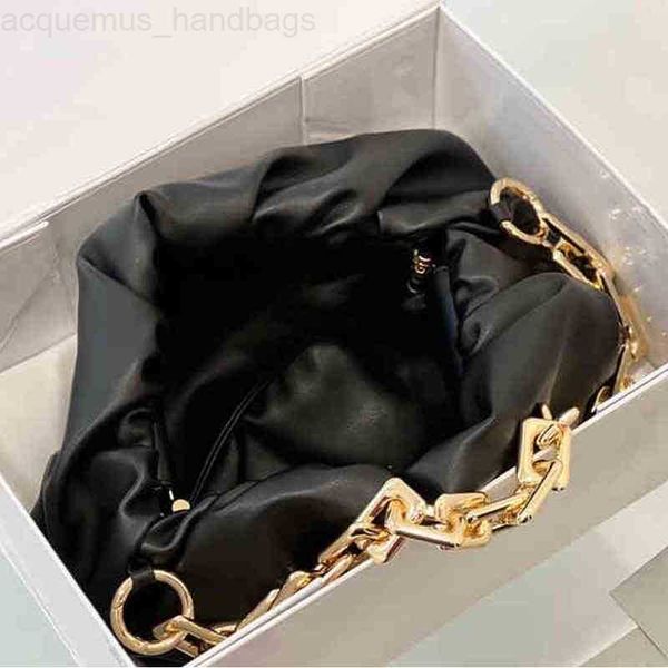designer bag vene designer bag bottegas handbag luxury women fashion shoulder crossbody bags versatile purses totes saddle venetta wallet km
designer bag vene designer bag bottegas handbag luxury women fashion shoulder crossbody bags versatile purses totes saddle venetta wallet km