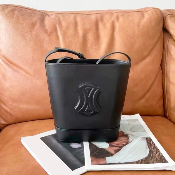 shopping bags drawstring shopping triomphe weekend basket luxury designer bag vintage clutch crossbody tote genuine leather fashion womensm
shopping bags drawstring shopping triomphe weekend basket luxury designer bag vintage clutch crossbody tote genuine leather fashion womensm