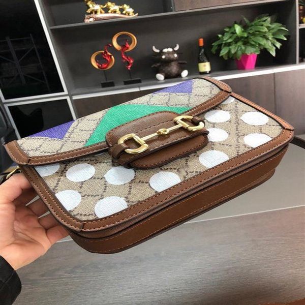 brand green color women's messenger bags autumn new female literary single-shoulder bag minority design cross-body bag trend 320n
brand green color women's messenger bags autumn new female literary single-shoulder bag minority design cross-body bag trend 320n